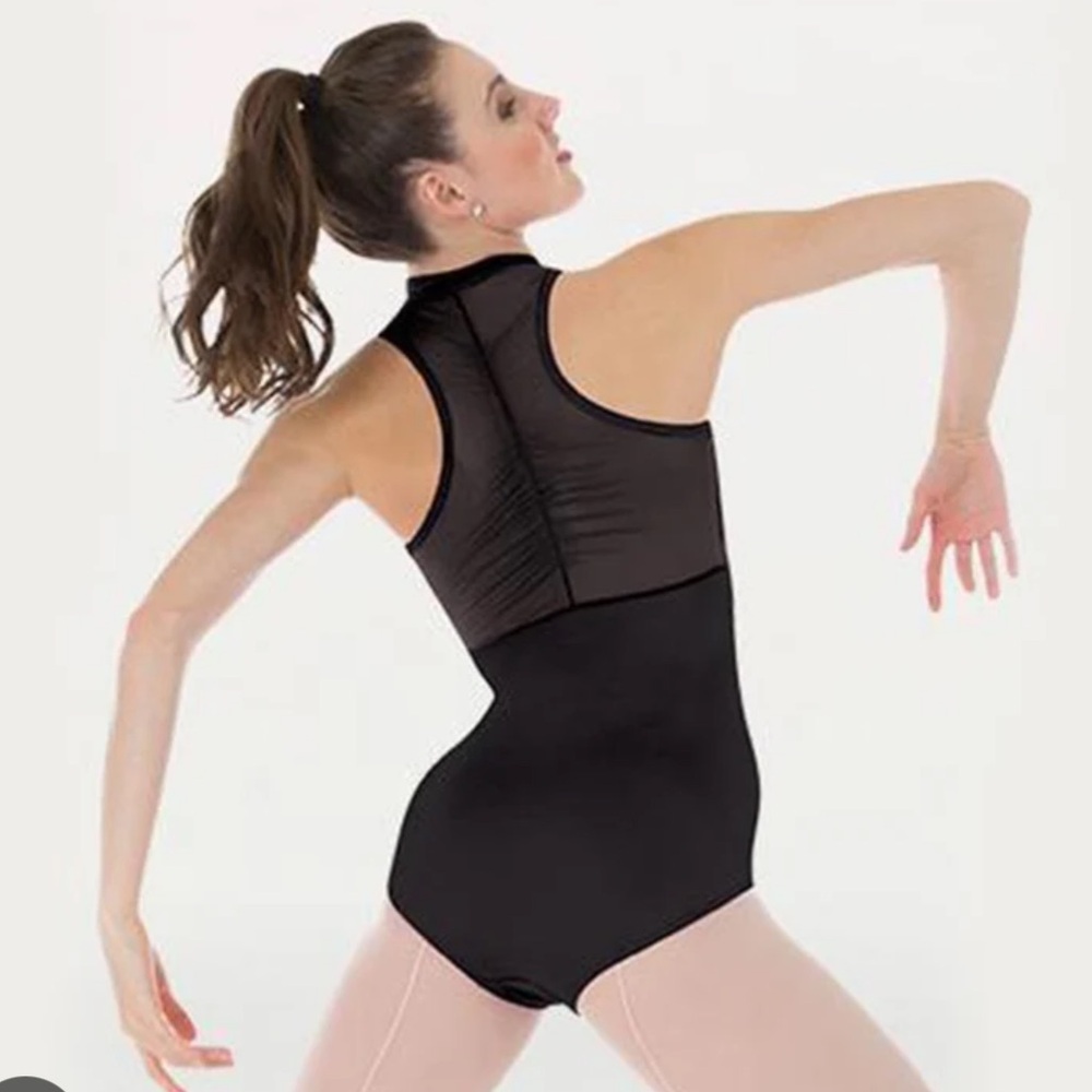 Body Wrappers zip front dance leotard